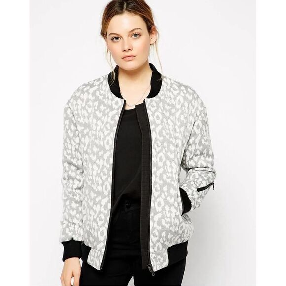 NWOT W118 By Walter Baker Women’s White Black Leopard Print Bomber Jacket Small - Picture 2 of 11